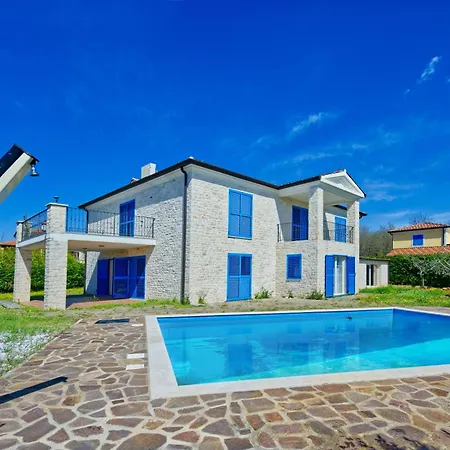 Villa Maria *